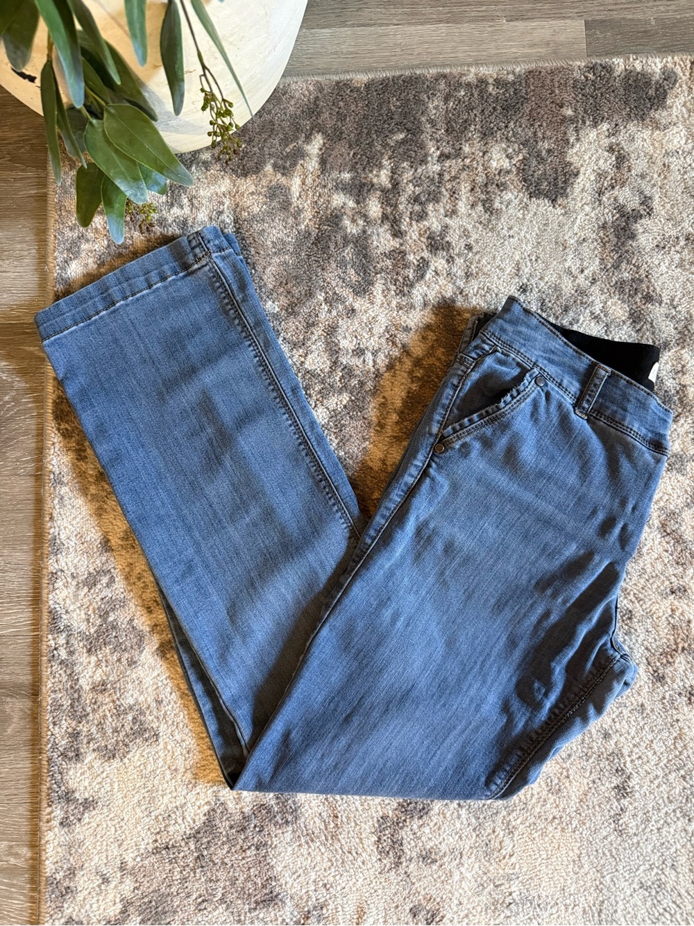 Women’s Wide Leg Jeans in Faded Blue